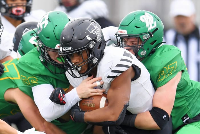 Tualatin.West-Linn.6A-football-semifinal.Leon-Neuschwander.72
